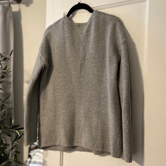 Philosophy Star Sweater - Picture 5 of 5